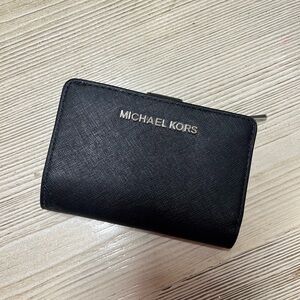 Michael Kors Elegant Black Card Holder